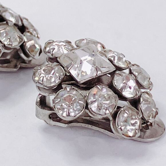 VTG 1950s Rhinestone Cluster Clip-On Earrings, Mid-Century Sparkle, Silver Tone - Picture 3 of 12